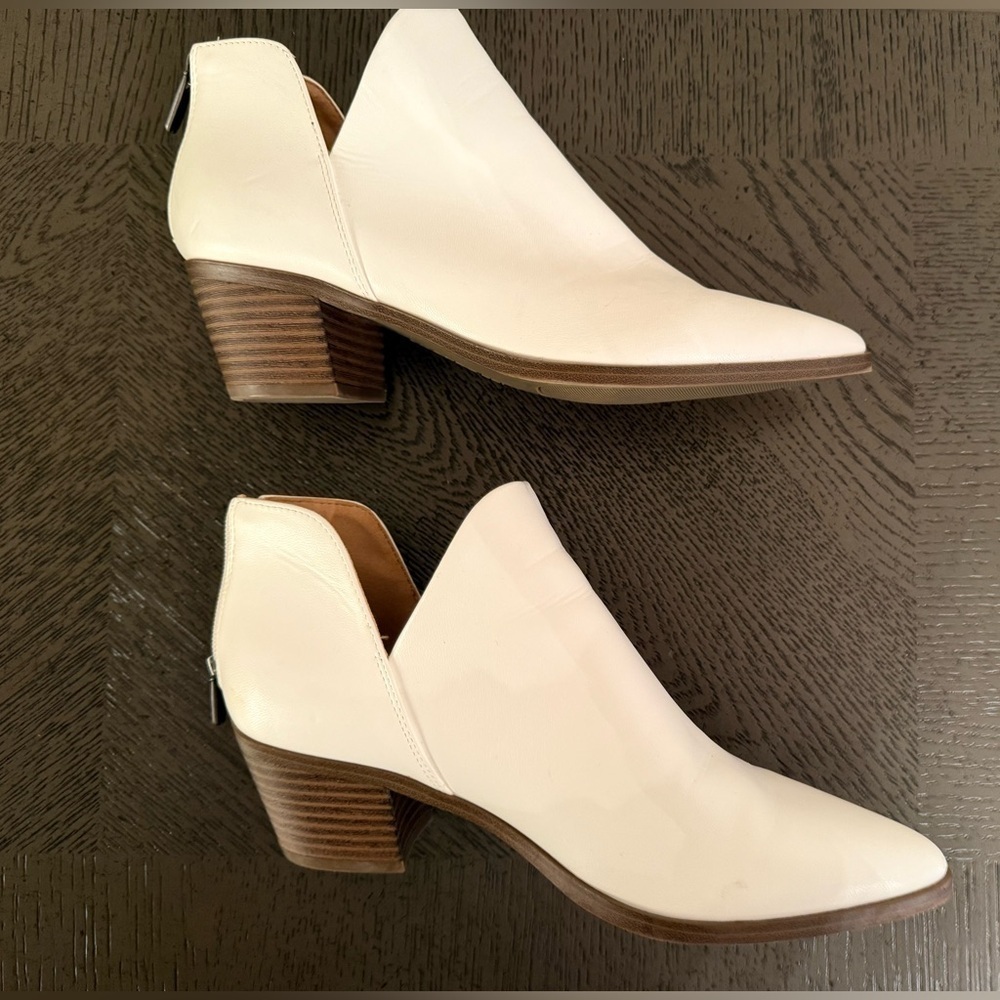 Indigo Rd. Womens Block Heel Nadia Booties, 9 Medium, White